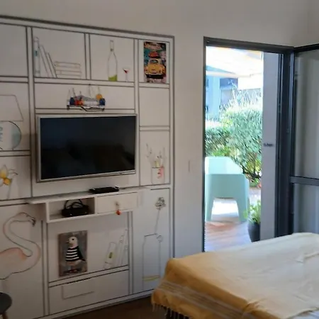T3 Spacieux Sur Jardin, Proche Du Port Et De La Apartamento