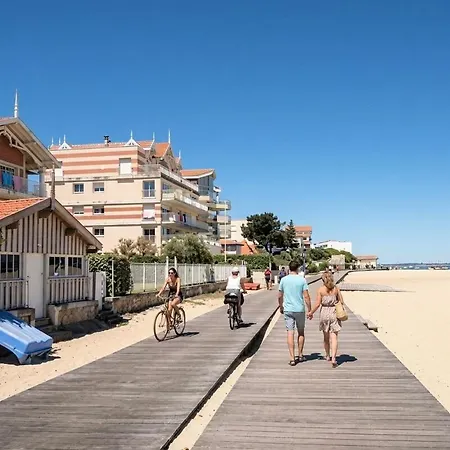 T3 Spacieux Sur Jardin, Proche Du Port Et De La Apartamento *