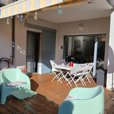 T3 Spacieux Sur Jardin, Proche Du Port Et De La Apartamento *